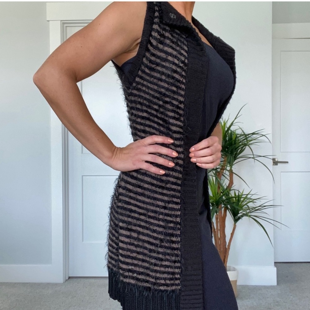 NWOT Rachel Roy Button Down Black & Gold Sleeveless Sweater Vest Size Medium